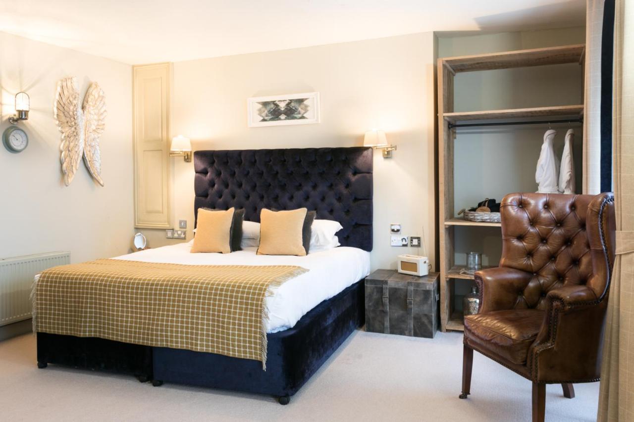 The Angel & Blue Pig Hotel Lymington Eksteriør billede