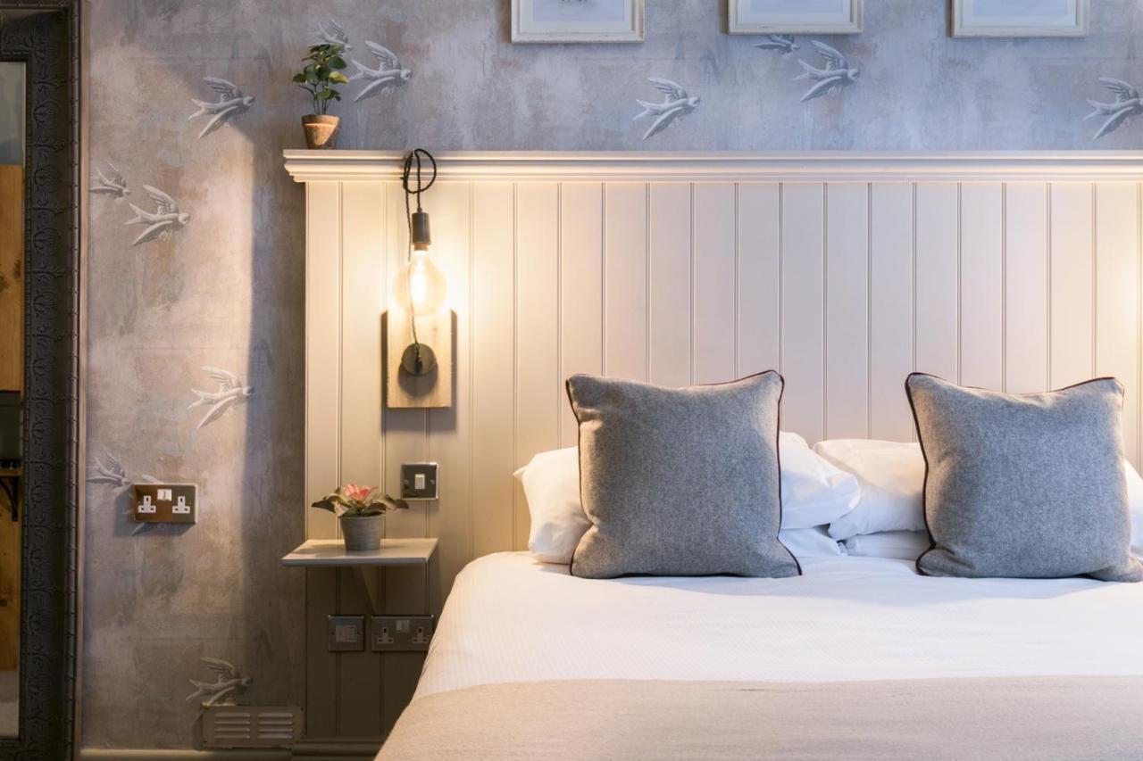 The Angel & Blue Pig Hotel Lymington Eksteriør billede
